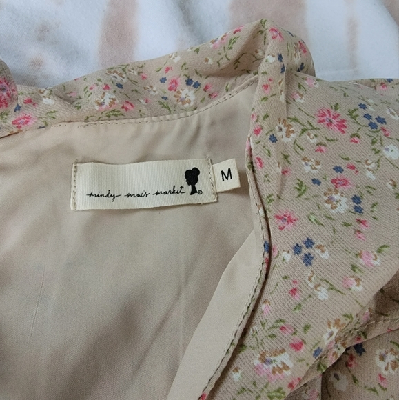 NWT Tan Floral Mini Dress - Picture 5 of 7